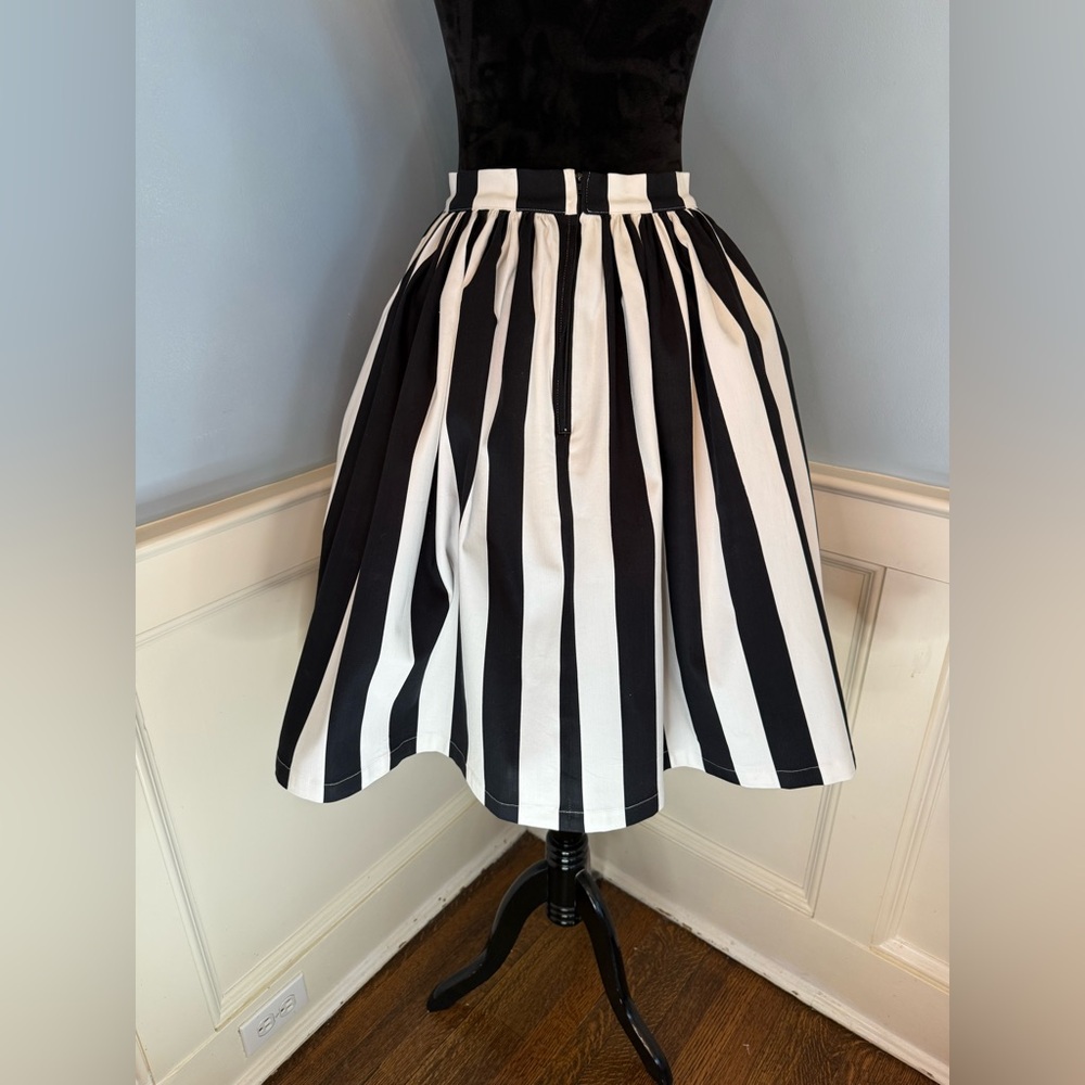 Vixen by Micheline Pitt Ghost Swing Skirt in Black and White Stripes Sz M - Picture 4 of 7